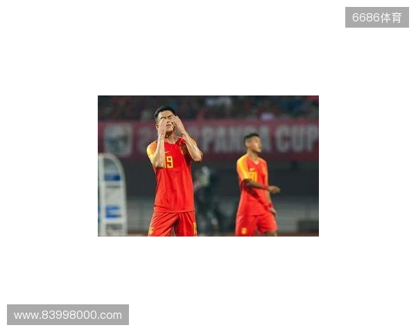 直播吧:邵佳一观摩熊猫杯考察球员,国足可能年底或明年初集中